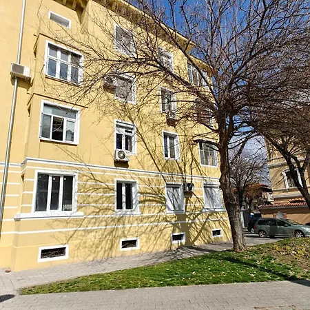 Hebros Park Next To Kapana 2br アパート