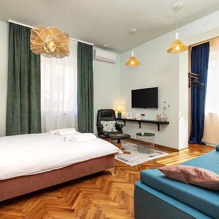 Daire Hebros Park Next To Kapana 2br *