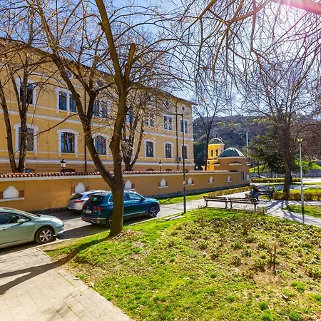 Daire Hebros Park Next To Kapana 2br