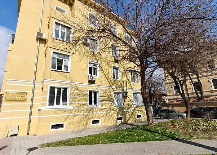 Hebros Park Next To Kapana 2br Διαμέρισμα